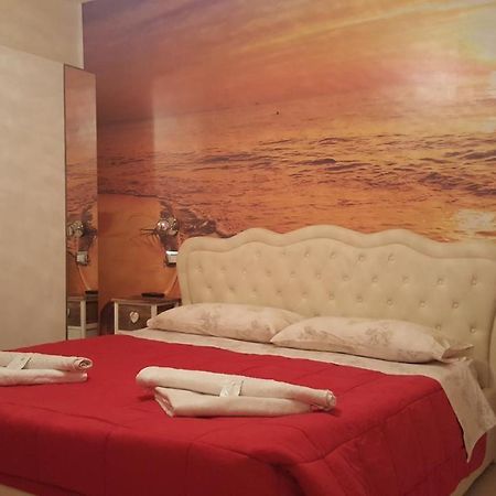 ロー Exclusive Passion Bed & Breakfast エクステリア 写真