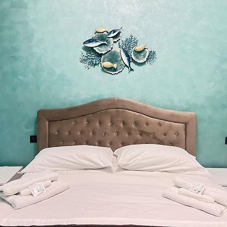 ロー Exclusive Passion Bed & Breakfast エクステリア 写真