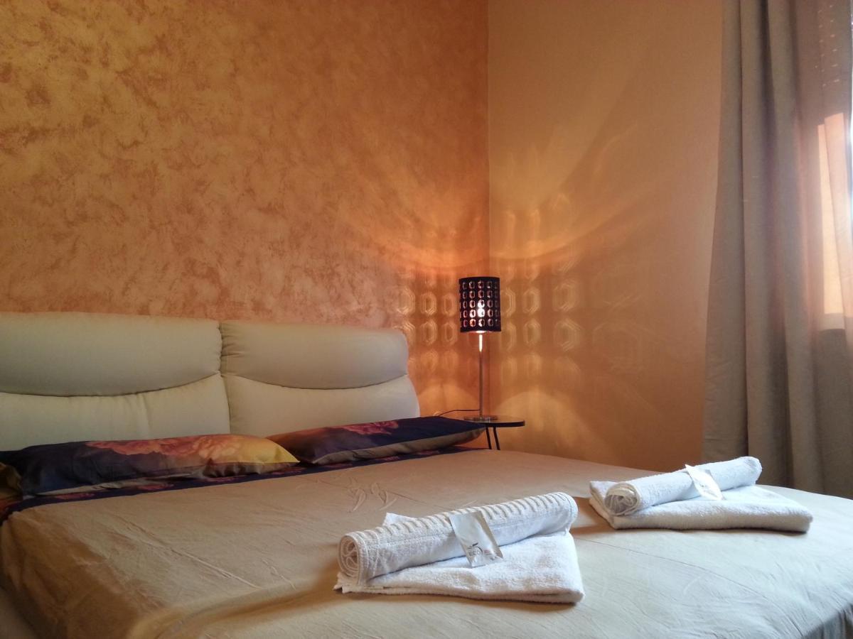 ロー Exclusive Passion Bed & Breakfast エクステリア 写真